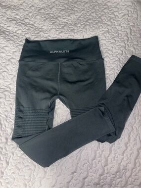 Alphalete gray leggings